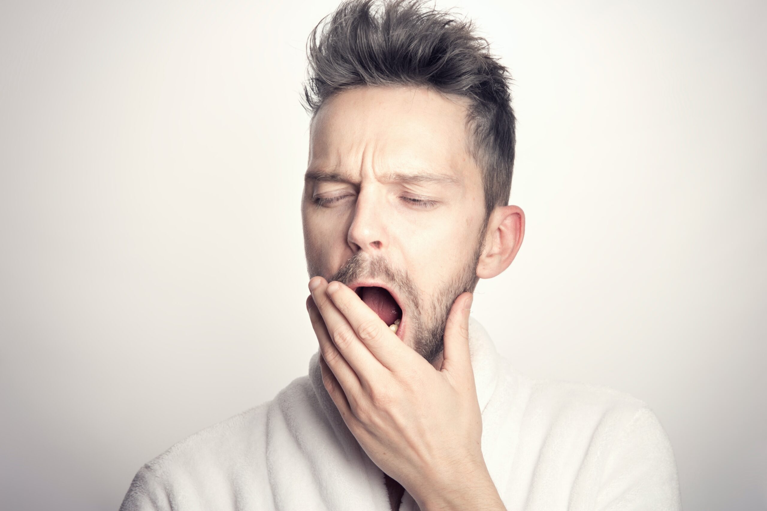 もしかするとその眠たい原因は体質かもしれない!?体質によって変わる日中の眠気
